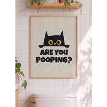 Pena Tablo Komik Banyo Tablosu Kedili -  Ahşap Çerçeveli Are You Pooping Duvar Dekoru