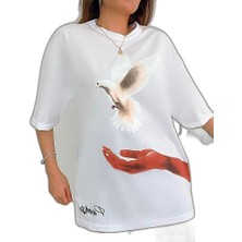YM PAZARLAMA Kadın Kısa Kol Yazlık Tişört Bisiklet Yaka Uzi Güvercin Baskılı T-Shirt - Beyaz