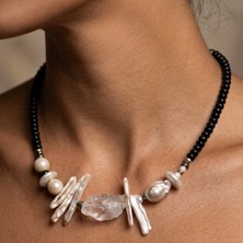 THEIA GemWorks Caligo - Kristal Kuvars, Inci, Oniks ve Hematit Detaylı El Yapımı Kolye
