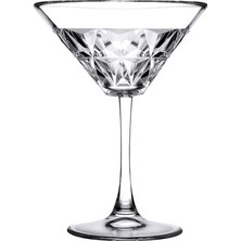 Adalı Store 220 cc Kapasiteli Şık Martini Bardağı ile Özel Sunumlar
