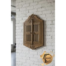 Meandme El Oyması Desenli Ahşap Kapaklı Duvar Aynası