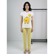 Kadın Beyaz Üst Sarı Desenli Kısa Kollu Pijama Takımı
