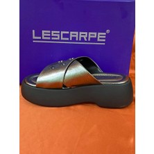 Lescarpe LES021 Dolgu Topuklu Pufidik Metal Zımbalı Şık Kadın Terlik