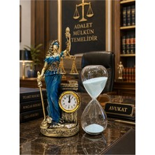 Kesene Lüks Polyester Themis Terazili Adalet Tanrıçası Heykeli Saat ve Mavi Kum Saati Hukuk Bürosu Hediyesi