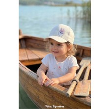 PIECE SIGNATURE %100 Pamuk, Kız Çocukları Için Aksesuarlı, Nakışlı Şapka ( Size : 47-50 cm ) ( 1-4 Yaş )