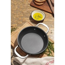 St. Morritz Titanyum Çift Kulplu Tava Sahan 22CM Indüksiyon Tabanlı