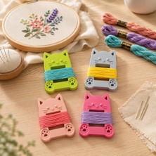 Spring Handmade Kedi Figürlü Nakış Ipi Sarma Aparatı – Sevimli Iplik Düzenleyici ve Masura