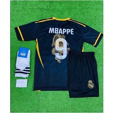 Legent Lady New R̴.m̴a̴d̴r̴i̴d̴ 2026 Kylian Mbappe Özel Konsept Çocuk Forması 4'lü Set (Gold-Black)