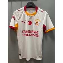 Legent Lady Galatâsarây. 2027 Deplasman Beyaz Düğmeli Yeni Sezon Yetişkin Forması