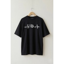 La Bjorn Oversize Unisex Siyah Halı Saha ve Maç Temalı Grafik Baskılı T-Shirt
