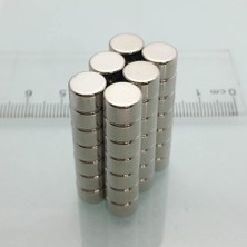 AyrStore 30 Adet 8x5 mm Yuvarlak Güçlü Neodyum Mıknatıs (Çap 8 mm Kalınlık 5 Mm)