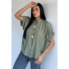 Gülseli Kadın Kol Lastikli Düğme Aksesuarlı Gömlek P-00021775