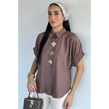 Gülseli Kadın Kol Lastikli Düğme Aksesuarlı Gömlek P-00021775