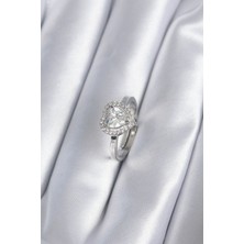 Inure Jewelry Pirinç Gümüş Renk Zirkon Taşlı Kalp Charm Model Kadın Yüzük