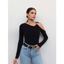Esra Helvacı Metal Detaylı Asimetrik Bluz E.h Collection