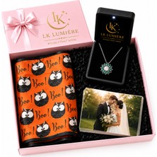 LK Lumiere HTTPS://WWW.CICEKSEPETI.COM/RENKLI-DUSLER-925-AYAR-GUMUS-MOR-CICEK-KOLYE-DESENLI-FULAR-KISIYE-OZEL-FOTOGRAFLI-HEDIYE-KUTUSU-KCM97448972