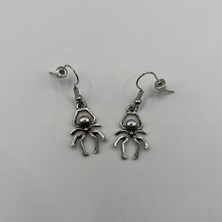 AG23 Tasarım Örümcek Detaylı Silver Gümüş Renkli Gothic Küpe