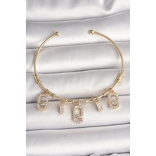 Inure Jewelry Pirinç Gold Renk Sallantı Zirkon Taşlı Messika Figür Charm Kadın Bileklik