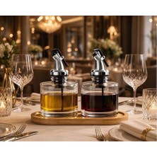 Trend Home Life Masa Üstü Gümüş Başlıklı Ahşap Standlı 2 Li (100ML) Yağdanlık Sirkelik Sosluk Şişesi Seti