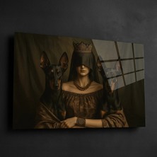 Mgi Design Kraliçe ve Iki Doberman Cam Tablo – Güç, Sadakat ve Zarafet | Modern Dekorasyon Temalı Dekoratif Duvar Tablosu, Salon, Ev ve Ofis Dekoru,