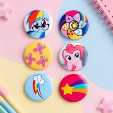 Fynbos My Little Pony 6’lı Rozet Seti | 44 mm Metal Çanta Rozeti | Kız Çocuk Anime & Çizgi Film Rozetleri | Renkli Çanta ve Kıyafet Aksesuarı