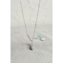 Hayat Store Pirinç Gümüş Renk Sıralı Zirkon Taşlı Model Kadın Kolye - Lisinya