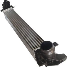 Bmw Kale Turbo Radyatörü 17517617597 1F40 1F52 2F45 F46 X1 F48 X2 F39 Mını F55 F56 F57 F58