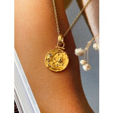 Store By Dilara Nyx Antik Gold Renk Ay ve Güneş Motifli Mistik Sembol Detaylı Madalyon Kolye