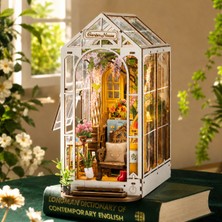 Emirgan Holiday Garden House Dıy Book Nook Kit – Işıklı Minyatür Bahçe Evi Ahşap Maket Kendin Yap Seti