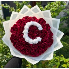 Lady Flowers Solmayan Kişiye Özel Harfli 25 Li Gül Buketi Sevgiliye Özel Unutulmaz Hediye Yapay Çiçek
