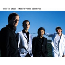 Kadıköy Plak Kulübü Dikkat CD !!! Mor ve Ötesi – Dünya Yalan Söylüyor CD