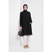 Armine Trend Hakim Yaka Boydan Düğmeli Cep Detaylı Şerit Garnili Uzun Tunik 96 cm Boy Siyah 26YT479