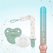 Wee Baby Kapaklı Damaklı Emzik ve Emzik Askısı No:2 Yeşil (5 Adet)