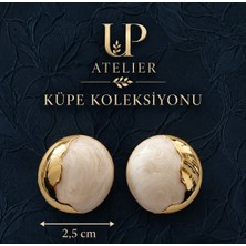 Up Atelier Gold Detaylı Oval Küpe 2,5cm
