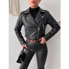 Mass Fashion Kadın Düğme Detaylı Kısa Deri Ceket