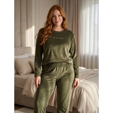 Estiva Kadın Something Yazılı Büyük Beden Kadife Pijama Takımı