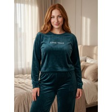Estiva Kadın Everything Yazılı Büyük Beden Kadife Pijama Takımı