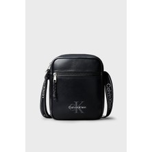 Calvin Klein Logolu Ayarlanabilir Askılı Çanta LV04D3418GUB1 Erkek Çanta LV04D3418G Ub1