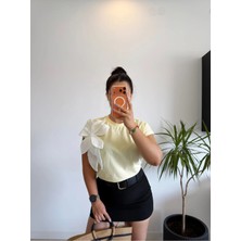 Rosyposy Kadın Yaka Aksesuarlı T-Shirt