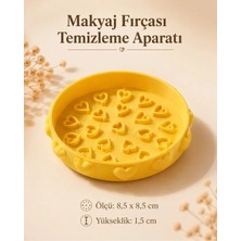 Lunera Accessories Makyaj Fırçası Temizleme Aparatı – 3D Baskı Kalp Desenli Fırça Yıkama Aparatı 8,5 cm Sarı