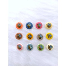 60 Adet 15 Mm Yuvarlak Arkadan Delikli Renkli Arı Desen Düğme