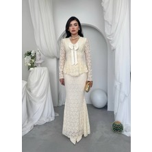 Moda Days Kadın Bej Midi Dantel V Yaka Fiyonk Detaylı Uzun Kollu Peplum Elbise
