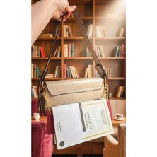 Çantaya Takılan Kitap Taşıma Aksesuarı