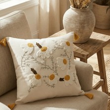 Destiva Home Renkli Bahar Çiçeği Punch Nakışlı Dekoratif Püsküllü Kırlent Kılıfı Pamuk 42X42 cm
