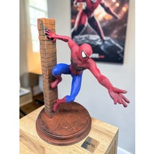 Craftel Tasarım Spider-Man (Örümcek Adam) Duvara Tırmanma Diorama Figürü 13 cm