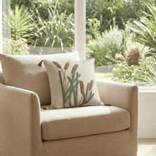 Destiva Home Renkli Sazlık Punch Nakışlı Dekoratif Püsküllü Gizli Fermuarlı Pamuk Kırlent Kılıfı  42X42 cm