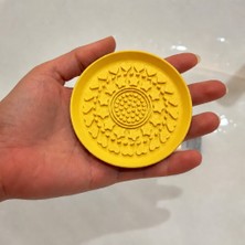 Cotton Soft 3D Baskı Makyaj Fırçası Temizleme Pedi - Desenli Aparat-Sarı