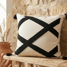 Destiva Home Renli Çapraz Çizgi Punch Nakışlı Püsküllü Gizli Fermuarlı Pamuk Kırlent Kılıfı 42X42 cm