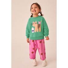 Monila Kız Çocuk Yeşil Kedi Baskılı Pamuklu Sweatshirt ve Pembe Puantiyeli Eşofman Alt Üst Takım