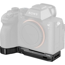 Smallrig 6033 Sony Alpha 7 V / 7r V / 7 Iv  Için Airtag Yuvalı  Taban Plakası